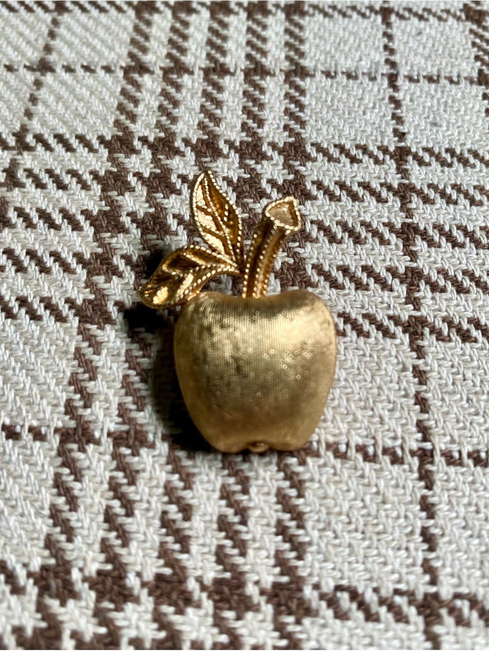 Avon Gold Apple Brooch Pin - Women's Accessory